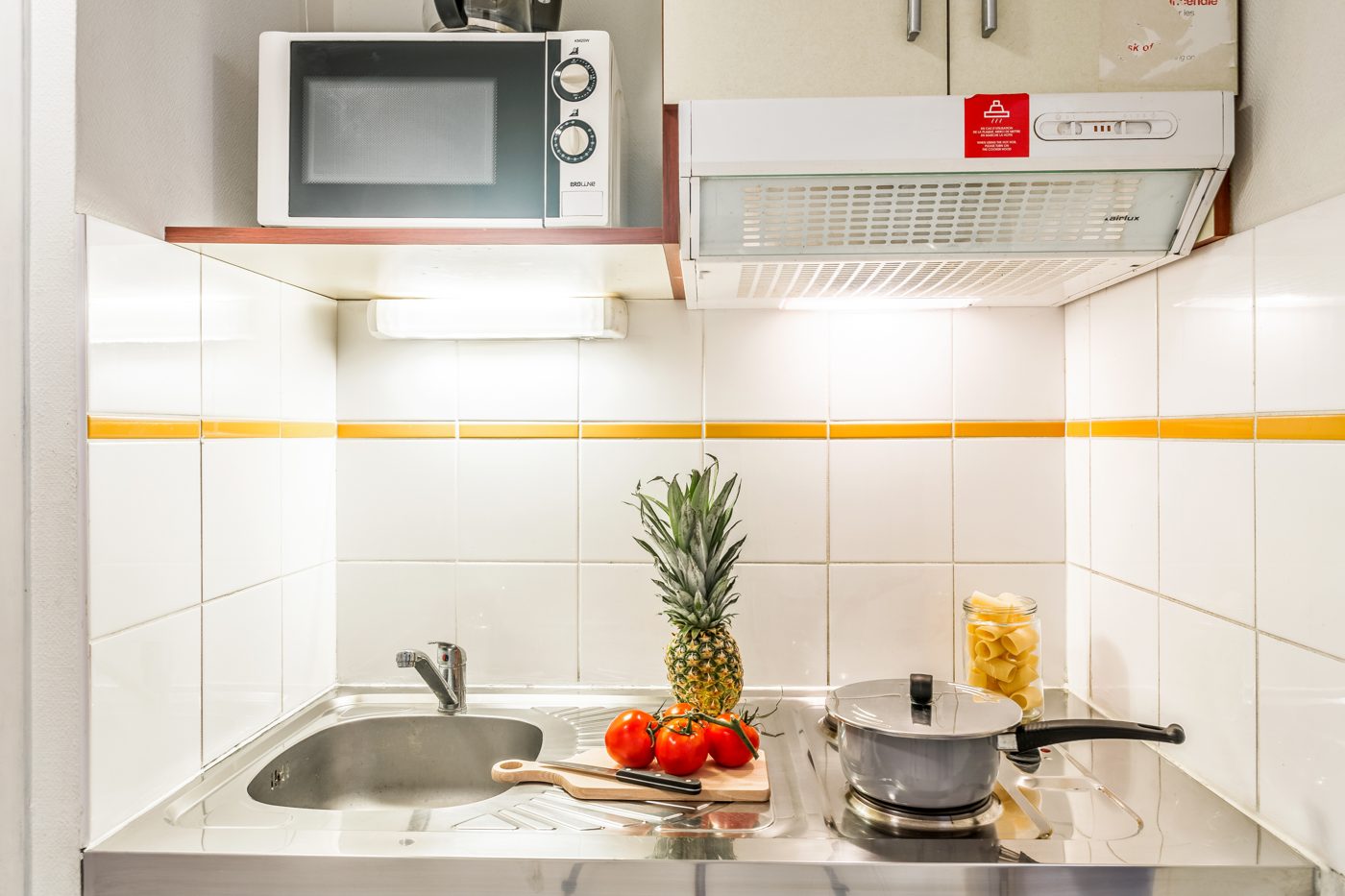 Kitchenette équipée