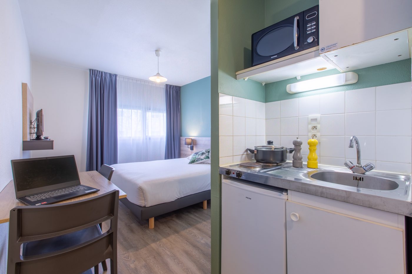 Espace de vie et kitchenette