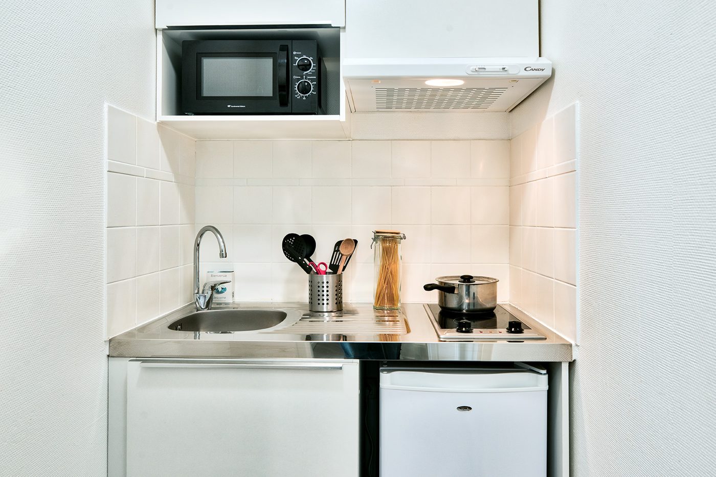 Kitchenette équipée